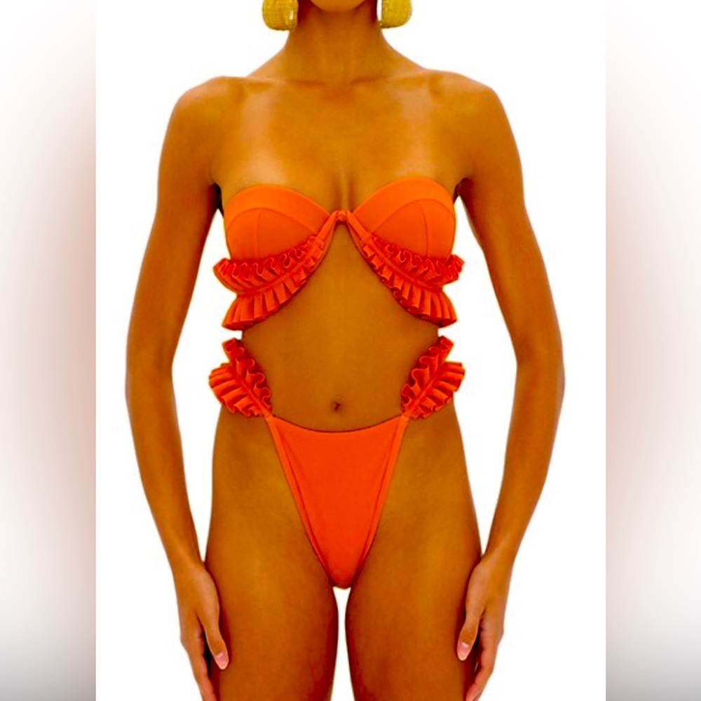 New Mulan Ruffled Bikini Top (sz LG) & Bottom (sz MED)